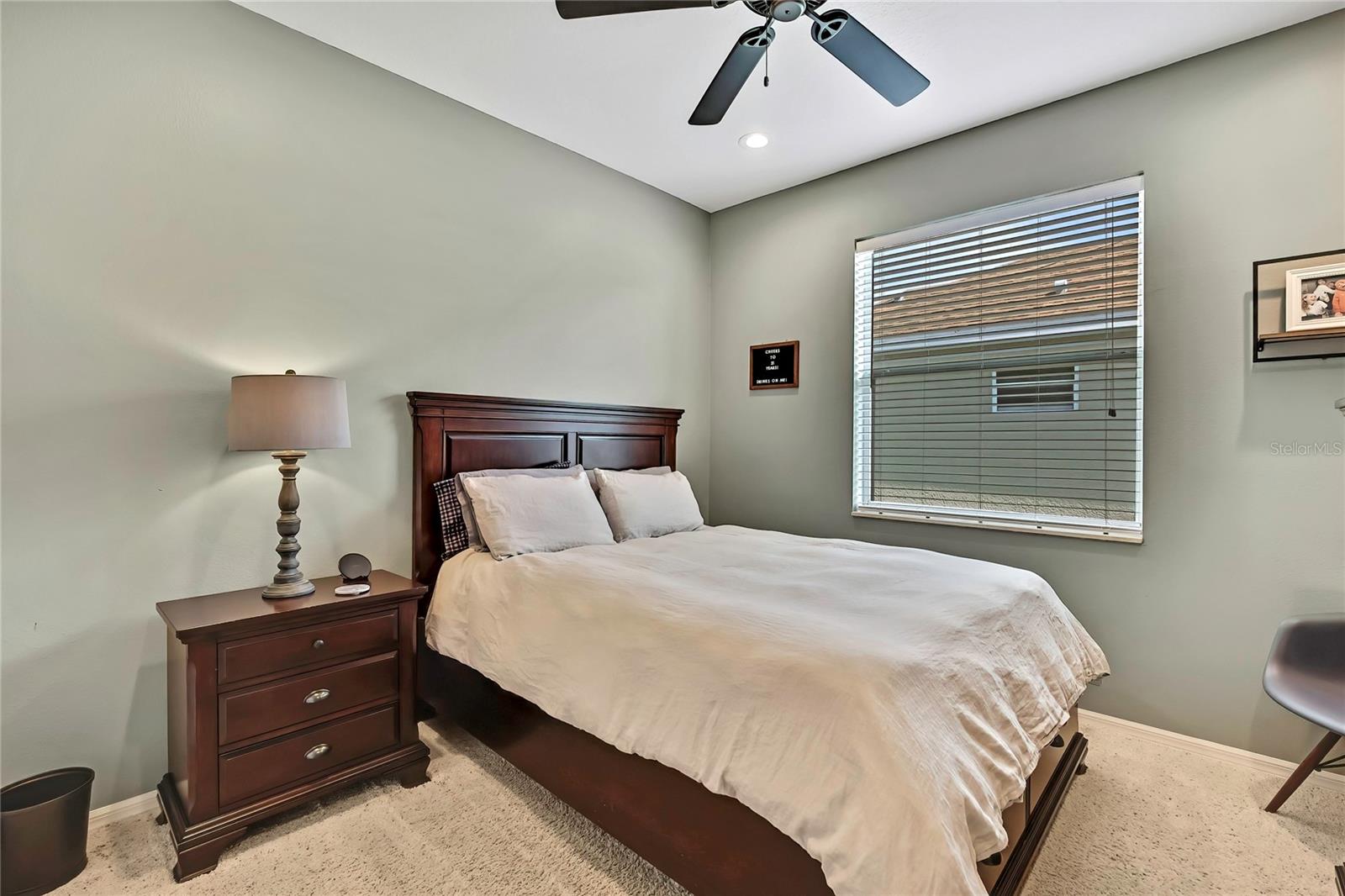 2nd bedroom