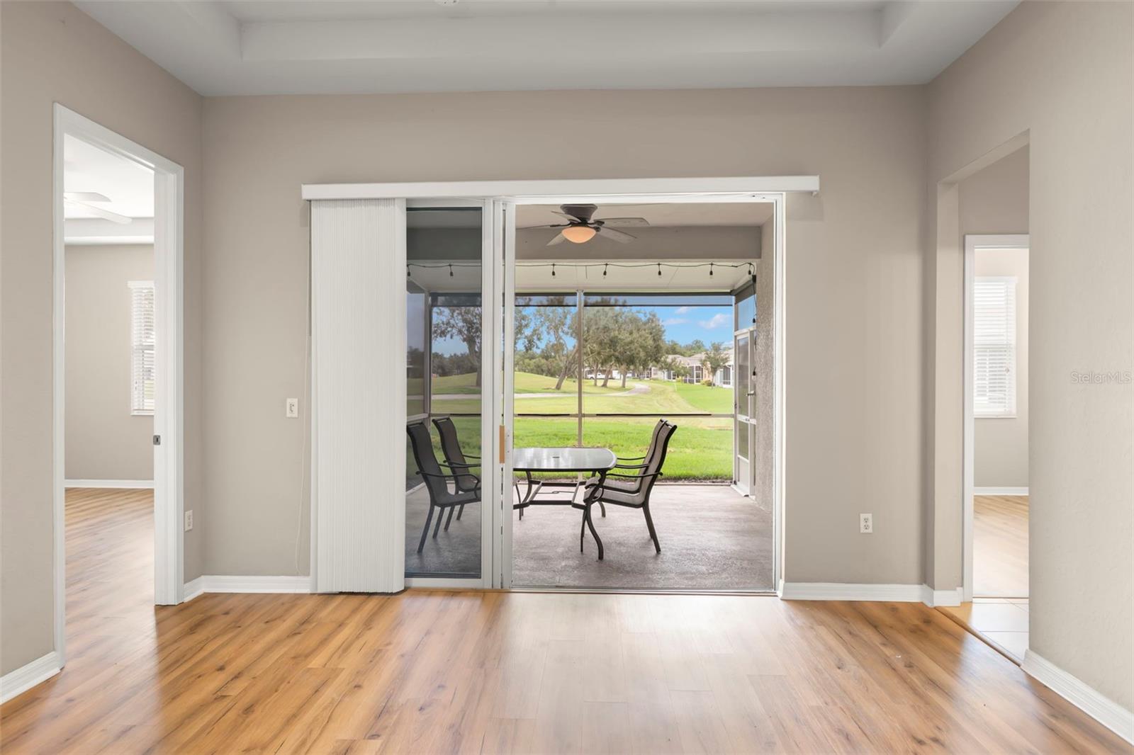 Oversized Lanai - VIEWS