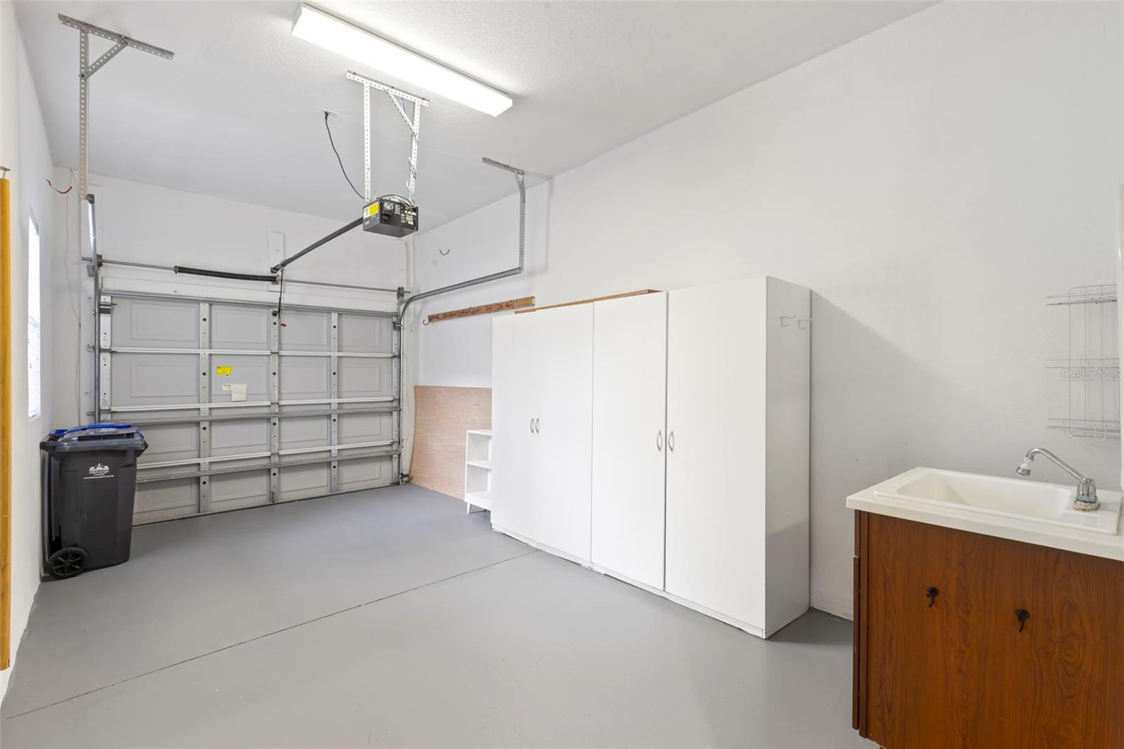 Garage 2