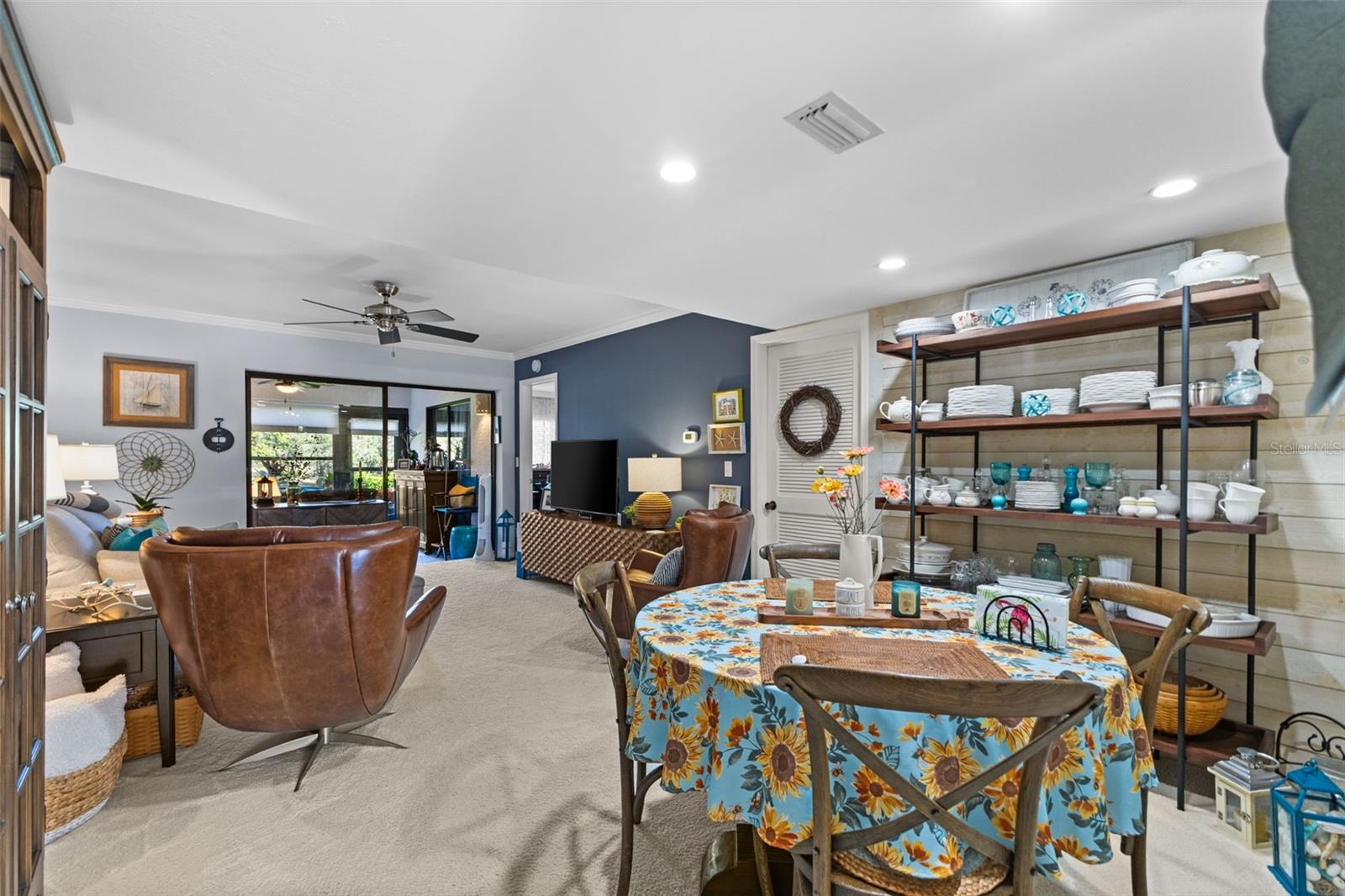 Living Room / Dining Room Combination