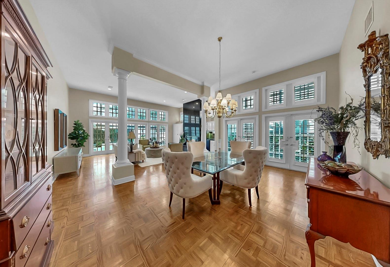 Living Room/Dining area