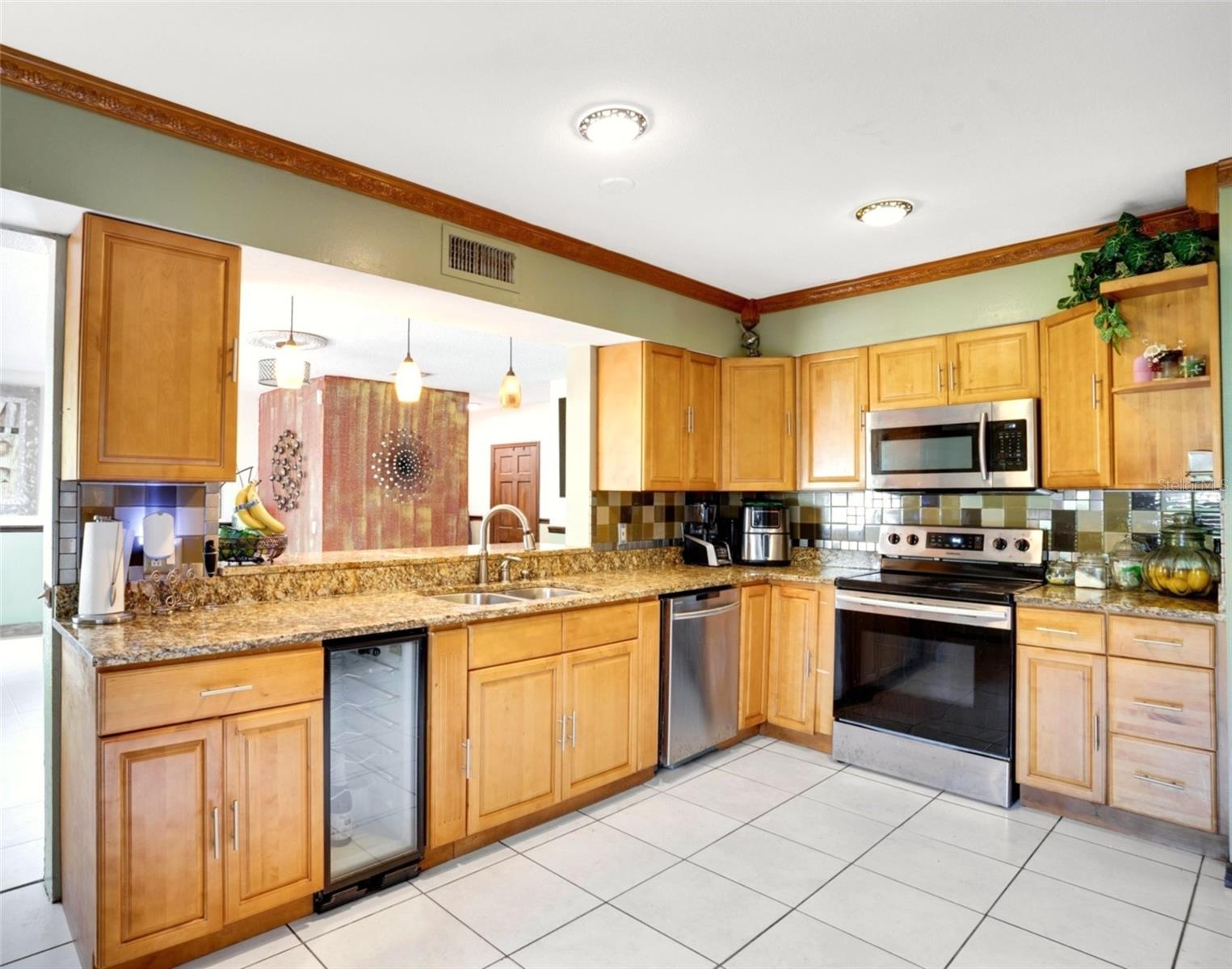 Main Home Kitchen