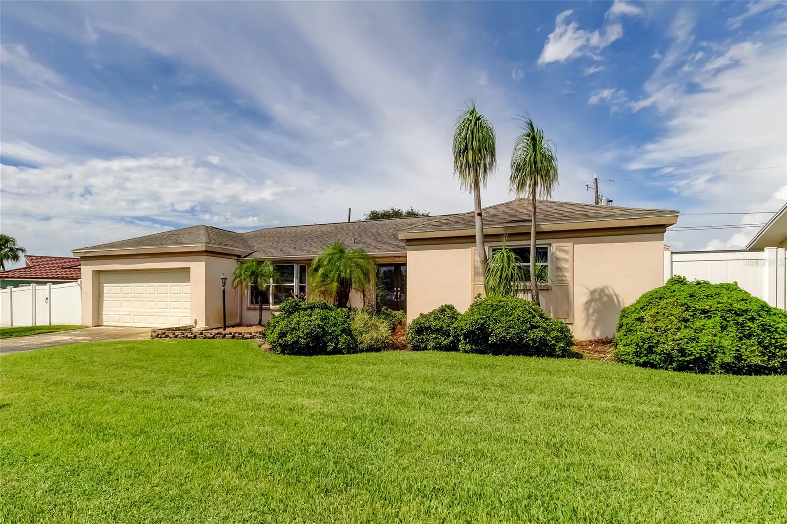 14049 Yacht Club Estates
