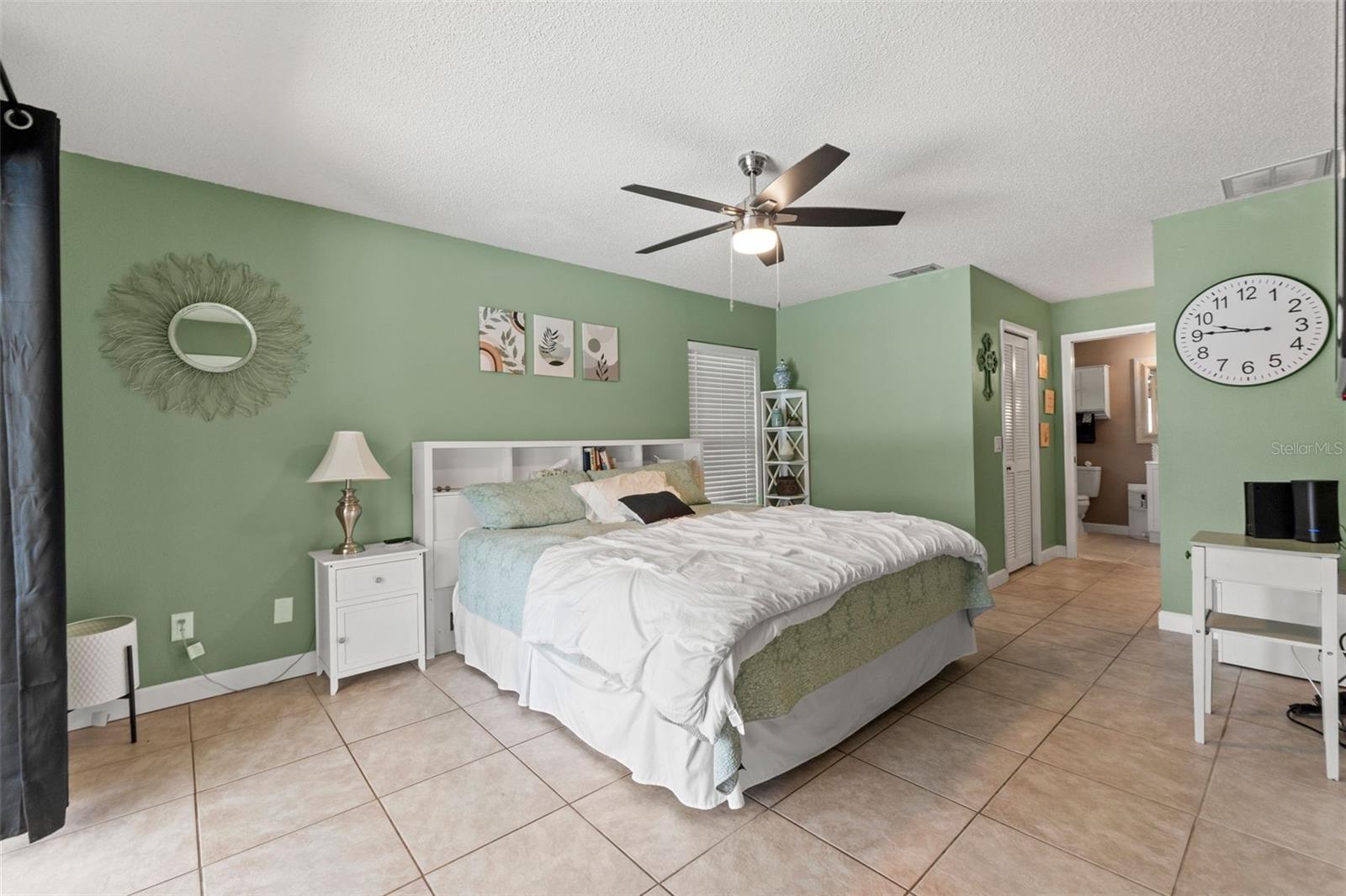 Primary suite retreat