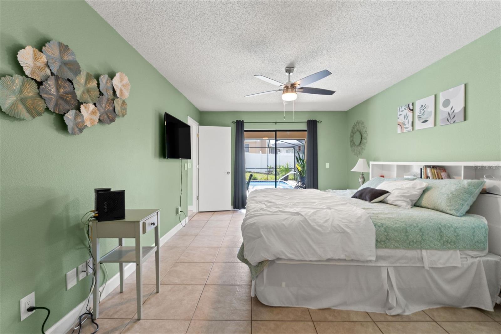 Primary suite retreat