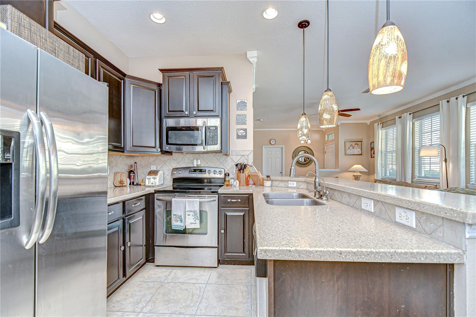 Stainless appliances and pantry!