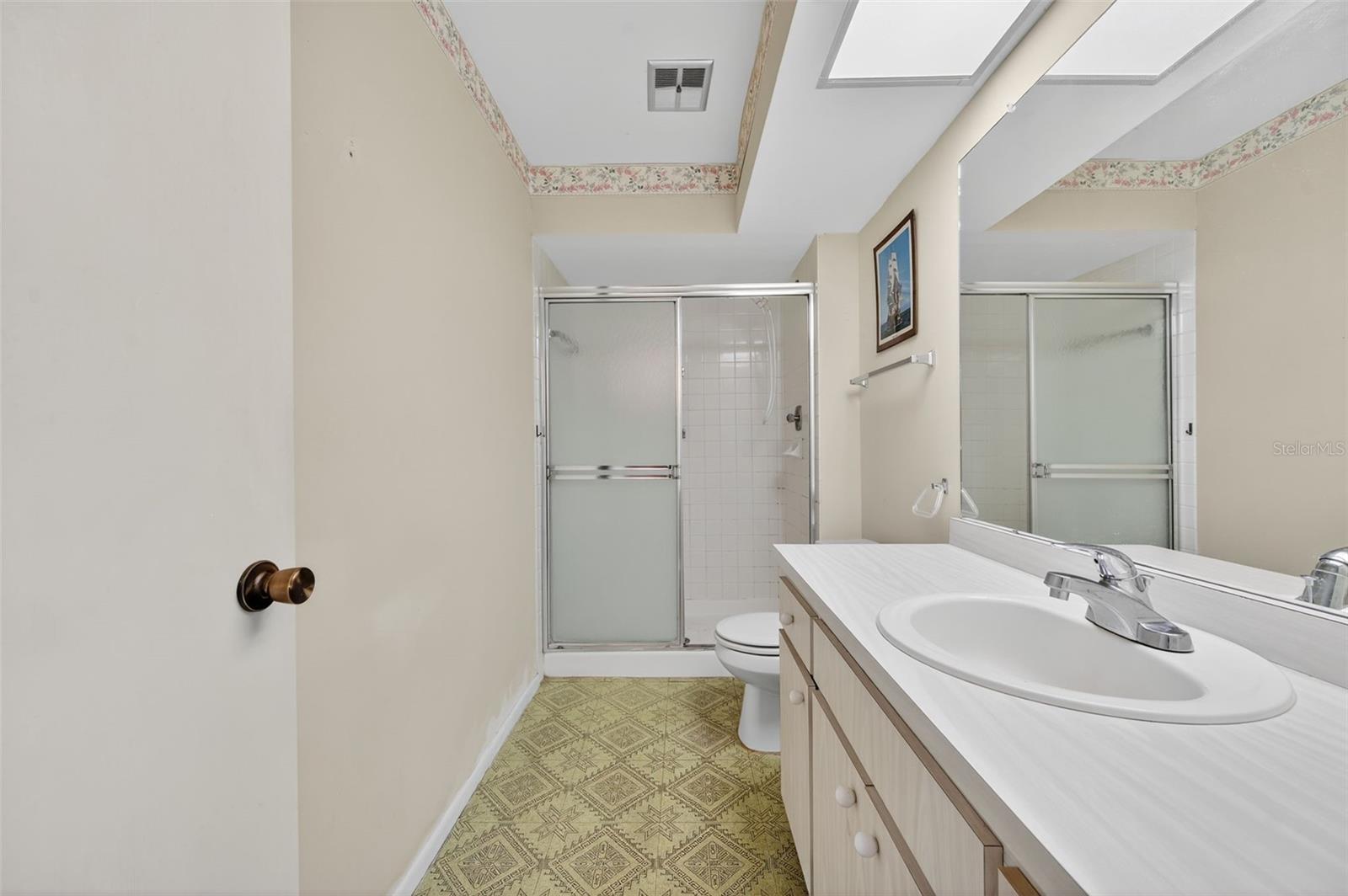 Primary En-Suite Bathroom