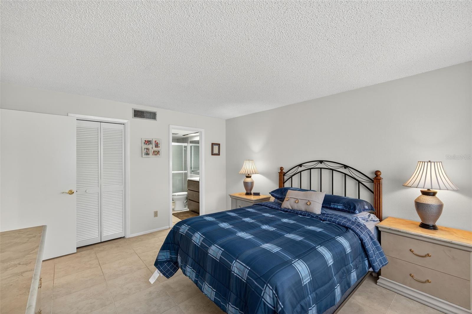 Primary suite