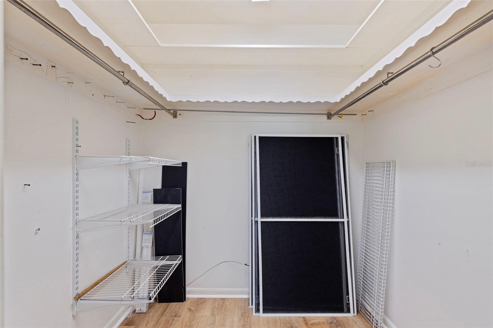 walk in closet guest bedroom