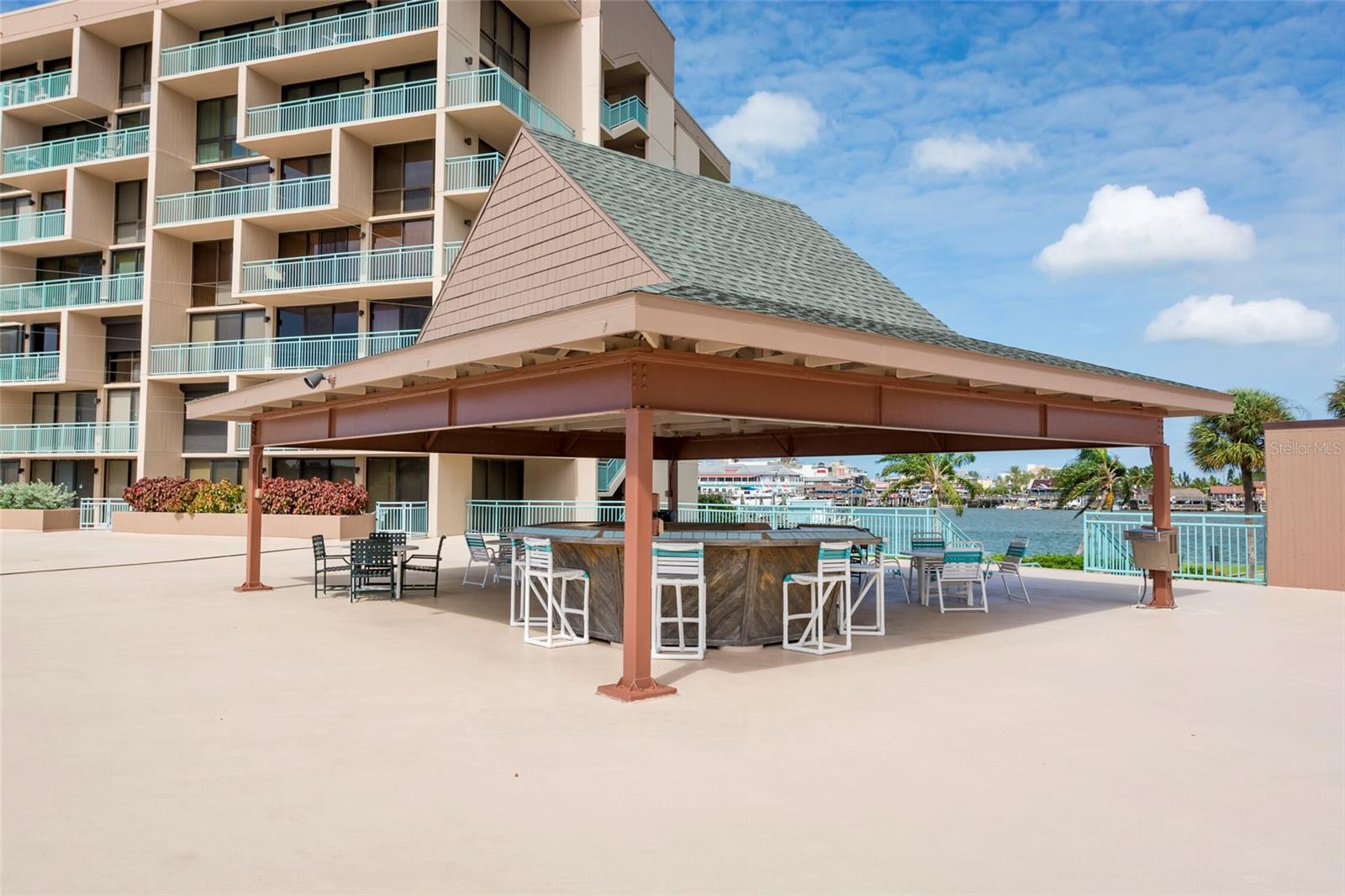 TIKI HUT WITH ICE MAKER AND TV