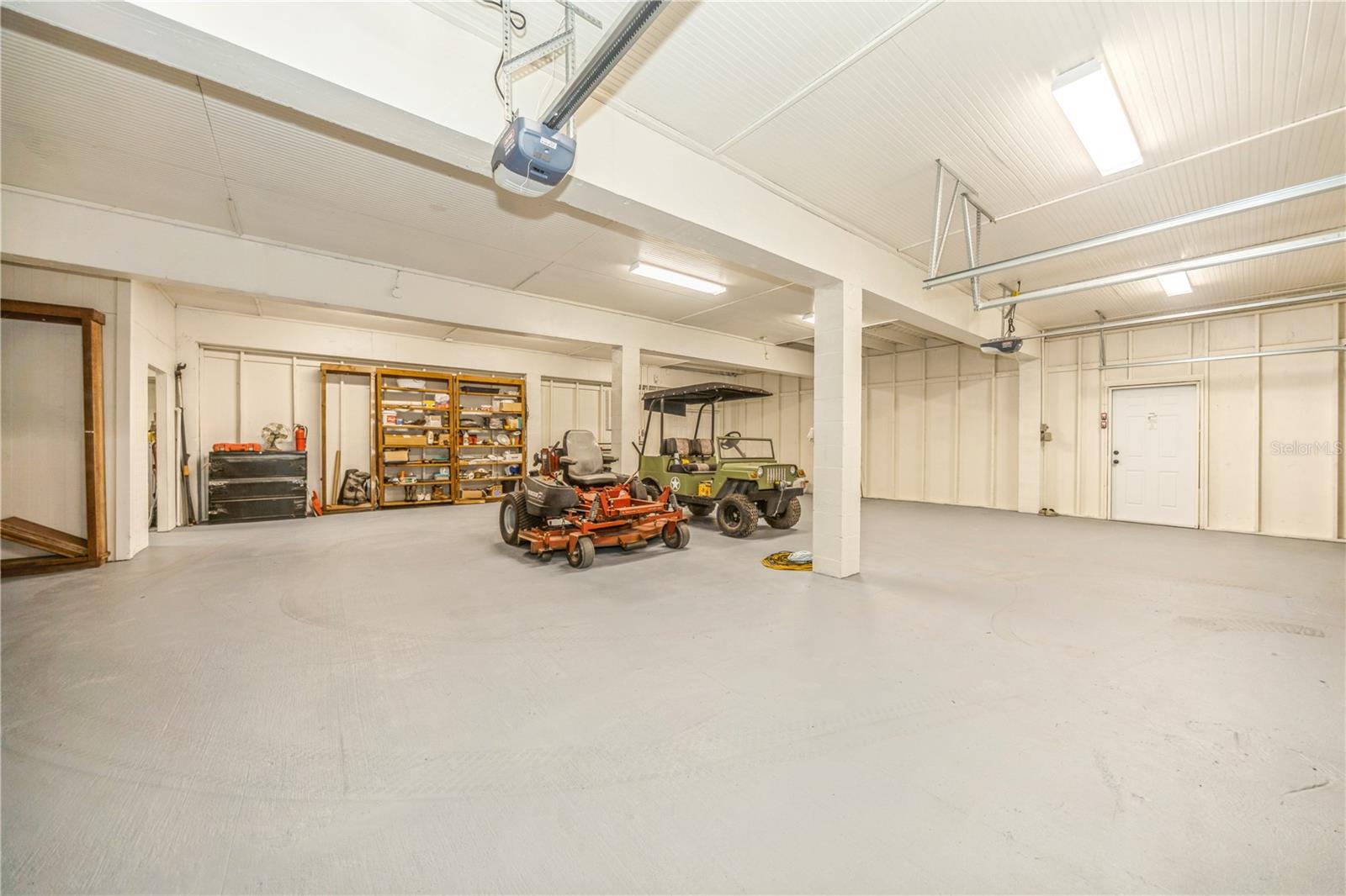 Massive Garage - 8 car tandem
