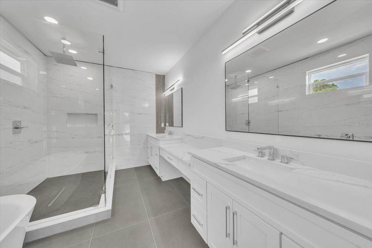 Upstairs primary bath