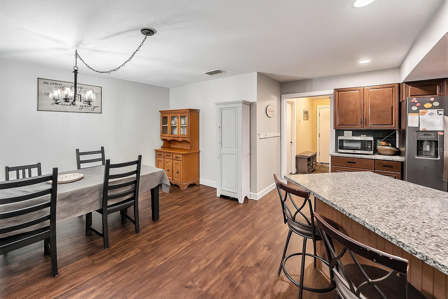 3512 Yale Circle, Riverview Fl 33578 - Kitchen