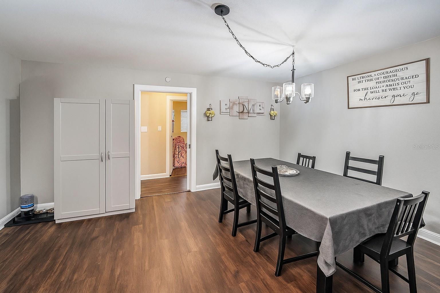3512 Yale Circle, Riverview Fl 33578 - Dining Room