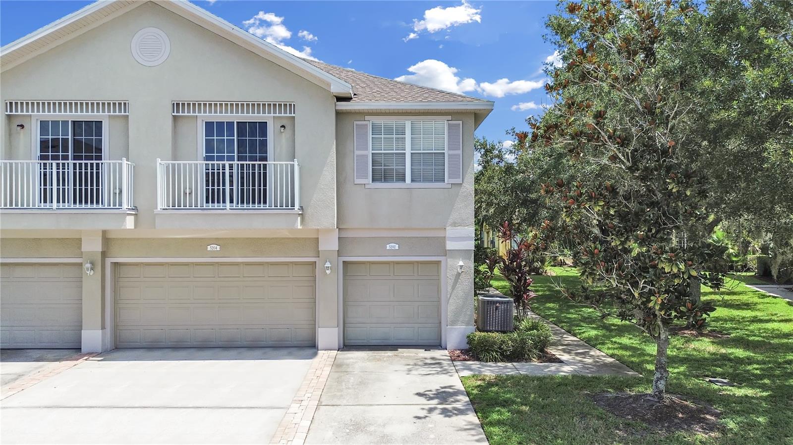 Large Side Yard