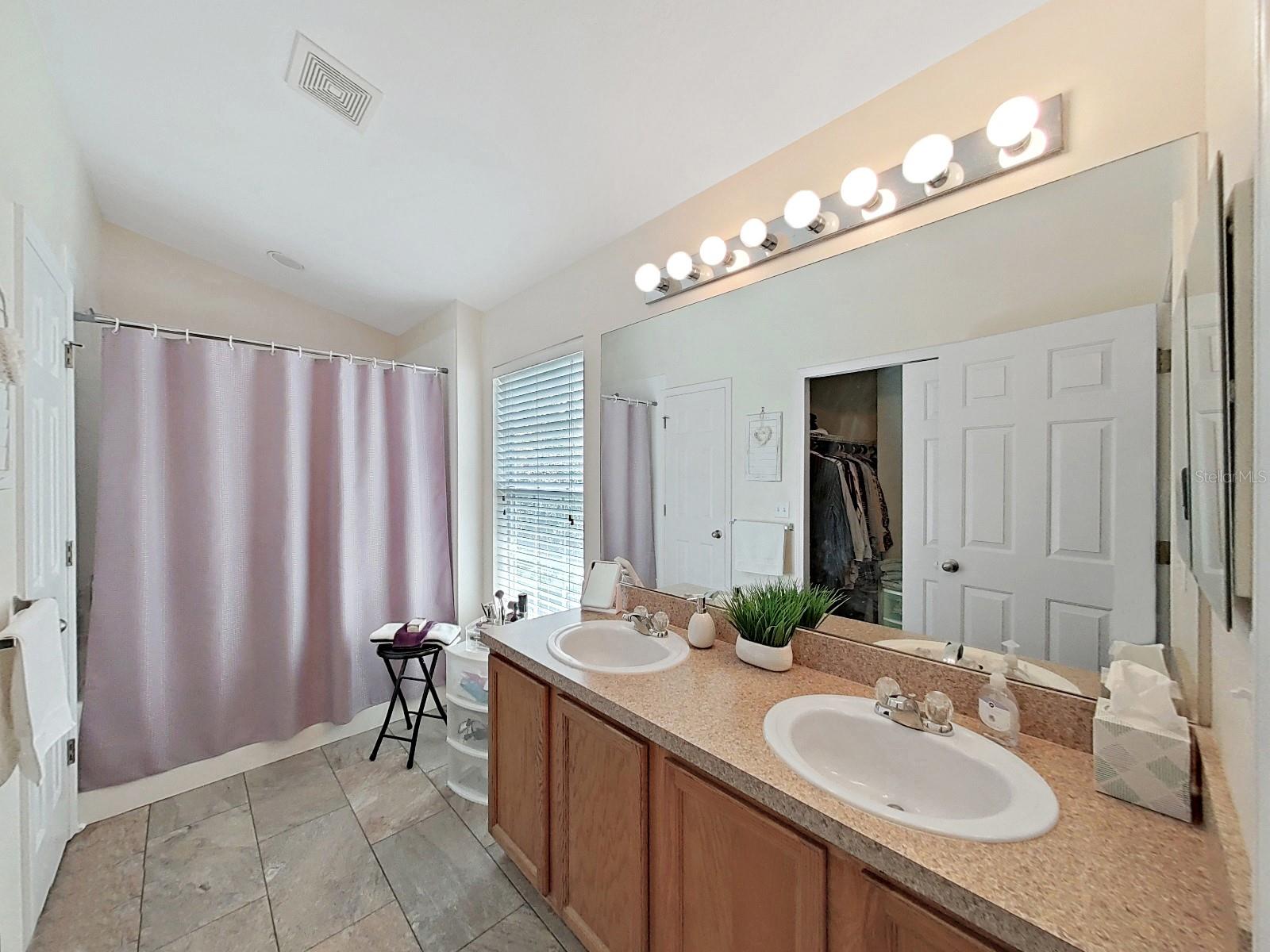 Dual Sinks