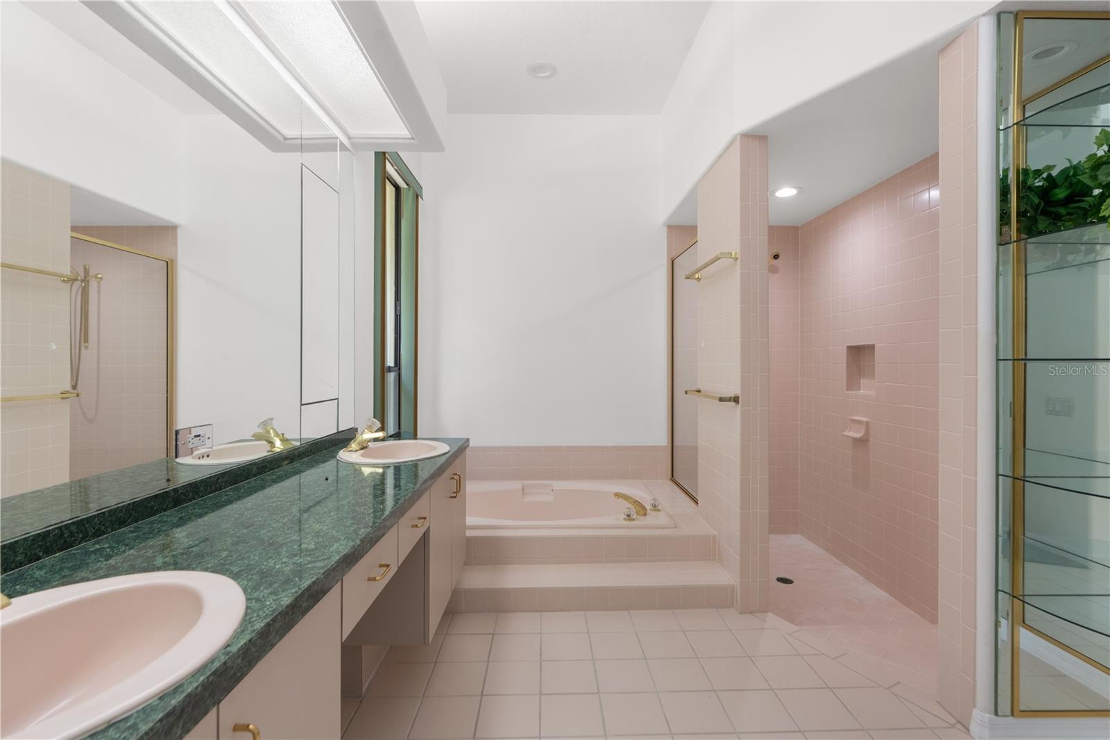 En Suite Bathroom