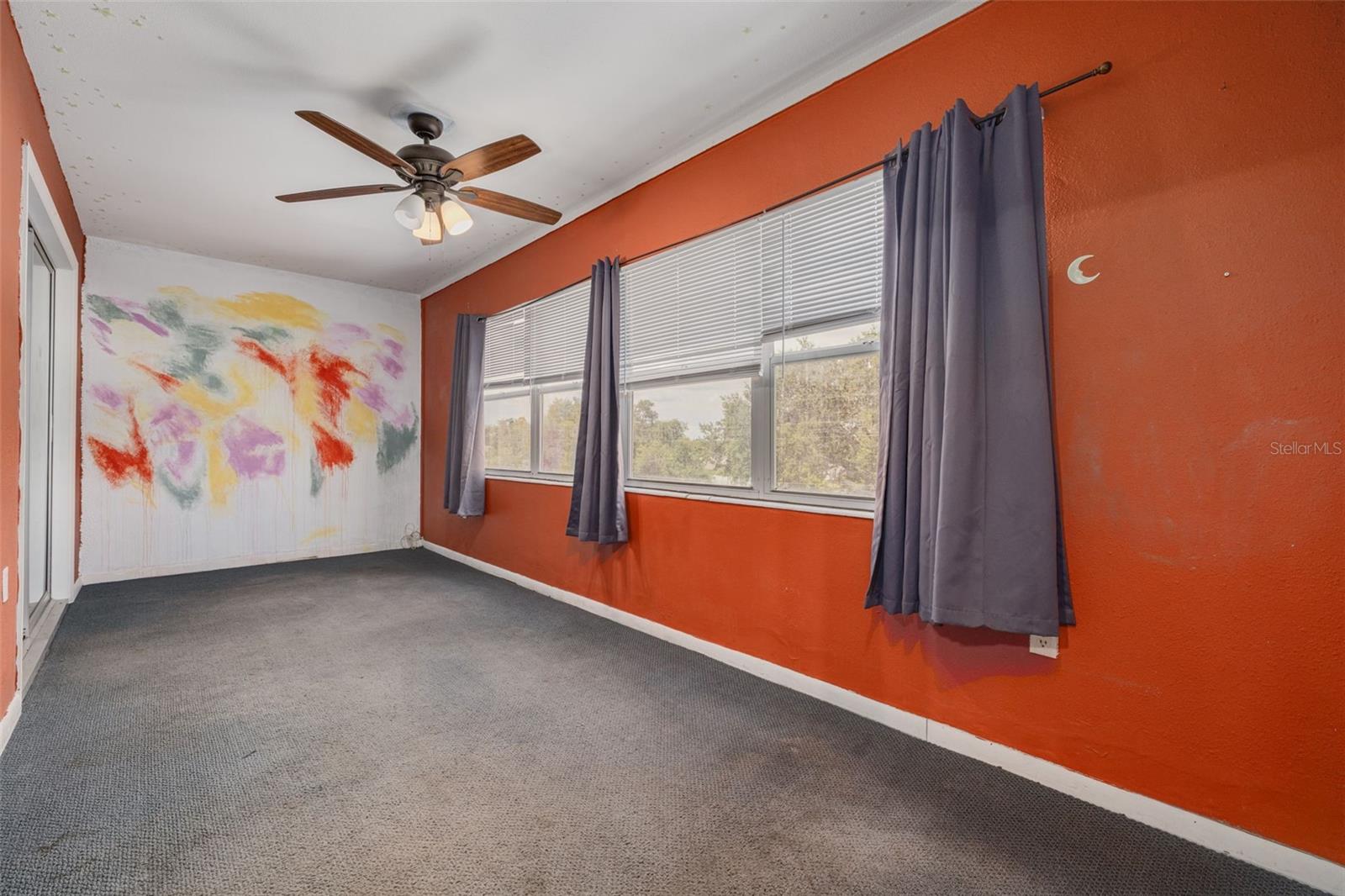 Possible 3rd bedroom or office