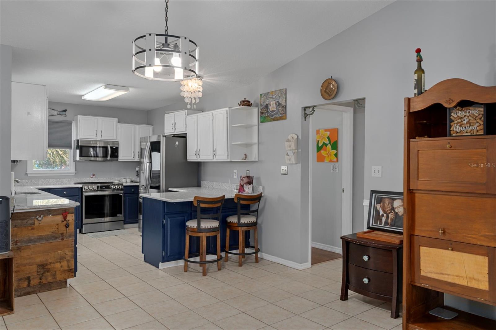 Dining Area to Kitchen