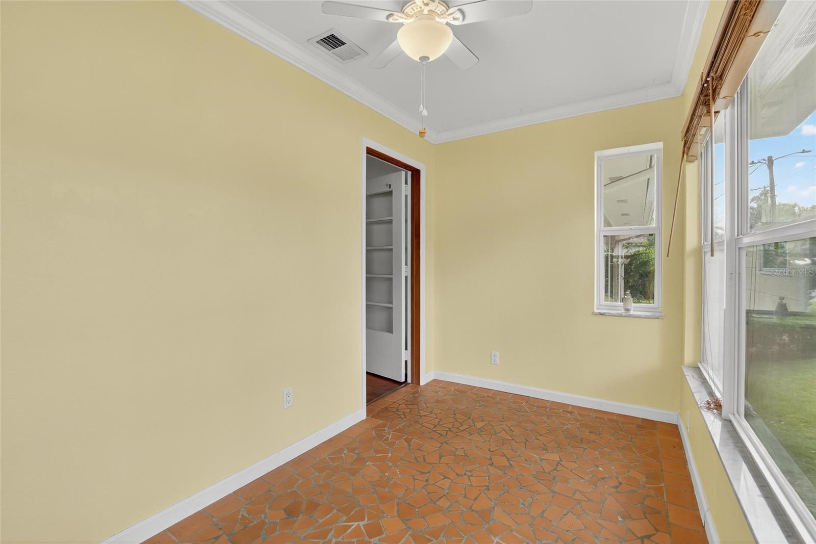 SUNROOM (OFFICE)
