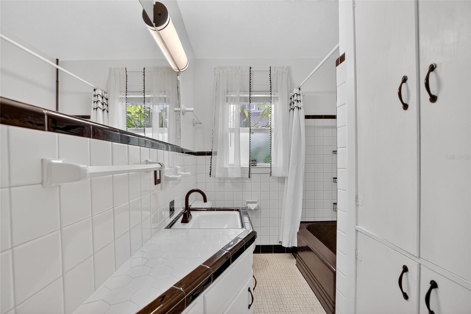 BATHROOM 1