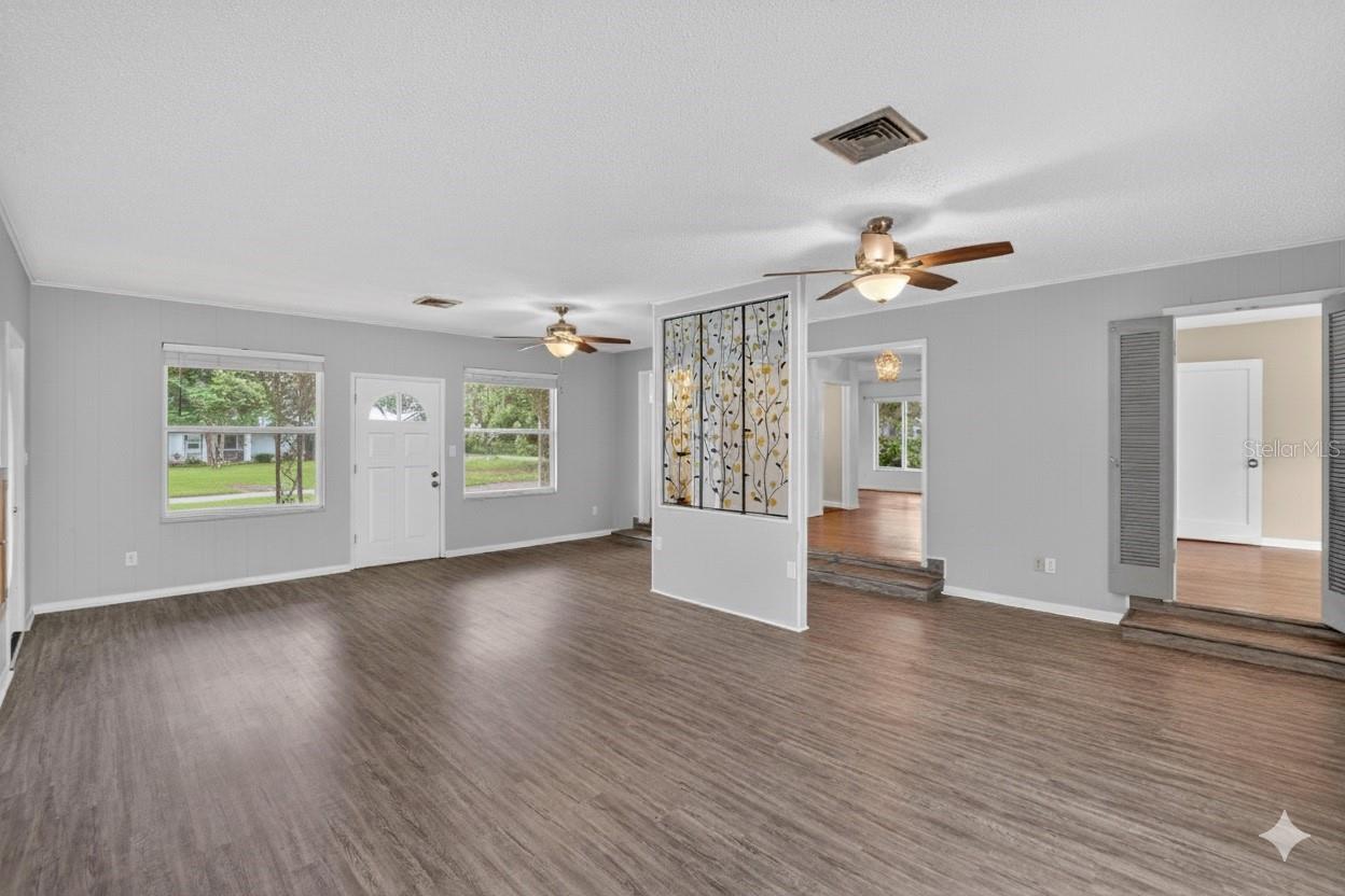 PRIMARY ENTRY TO FAMILY ROOM