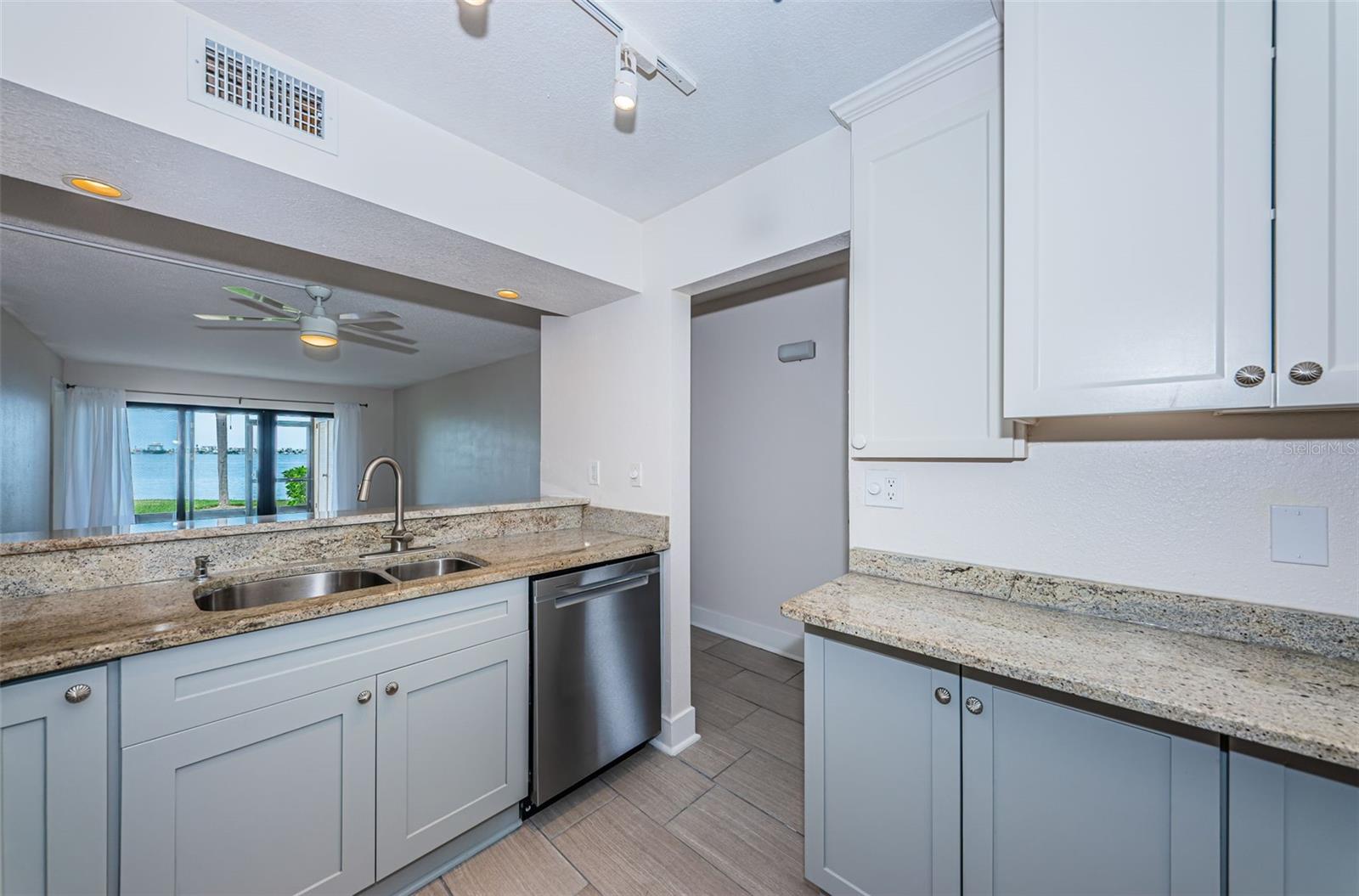 Kitchen - Plenty of Countertop Space to Prepare Delicious Meals