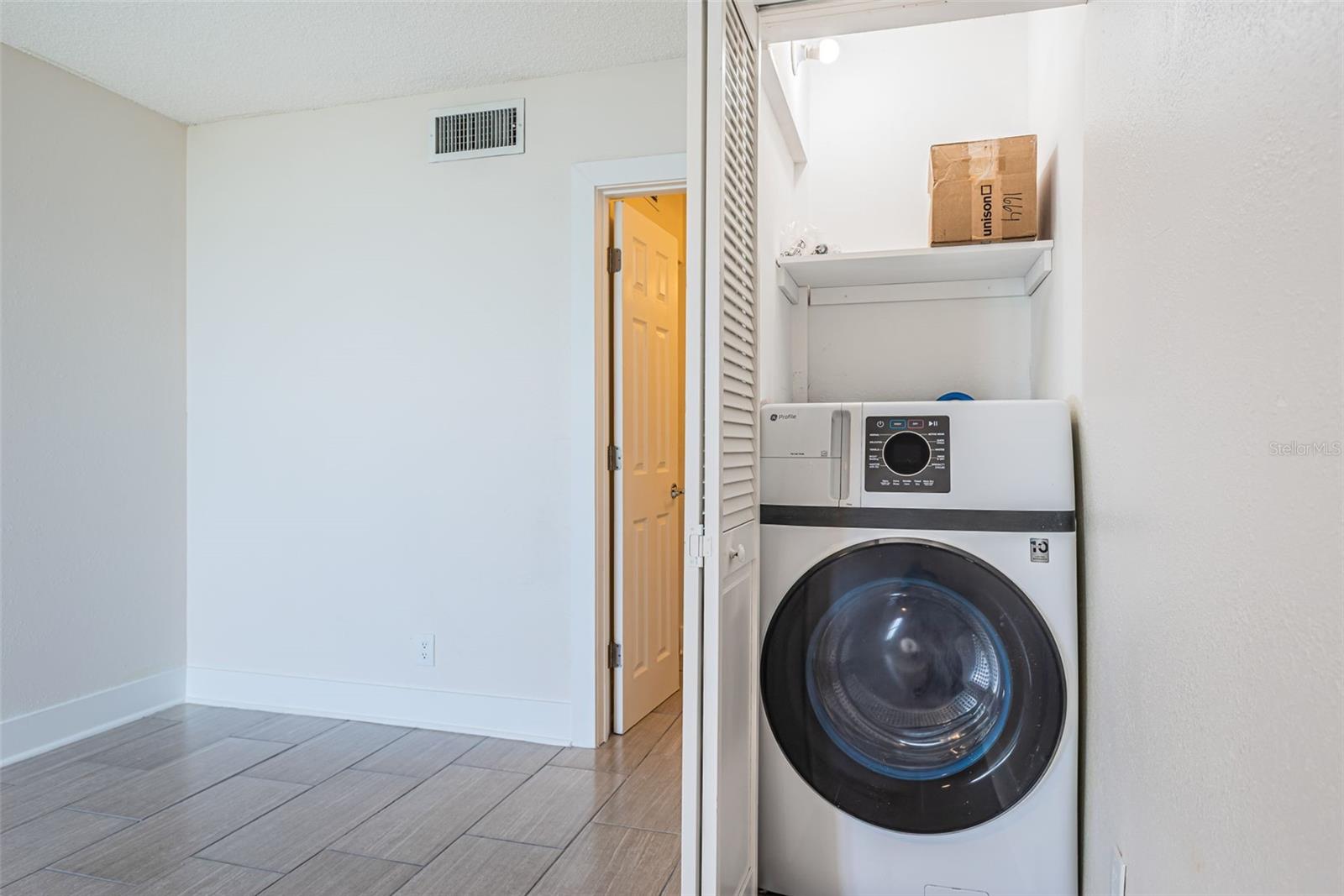 W&D Closet in Master Bedroom Suite