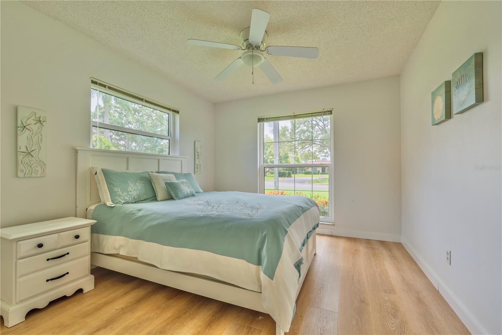 Guest bedroom.
