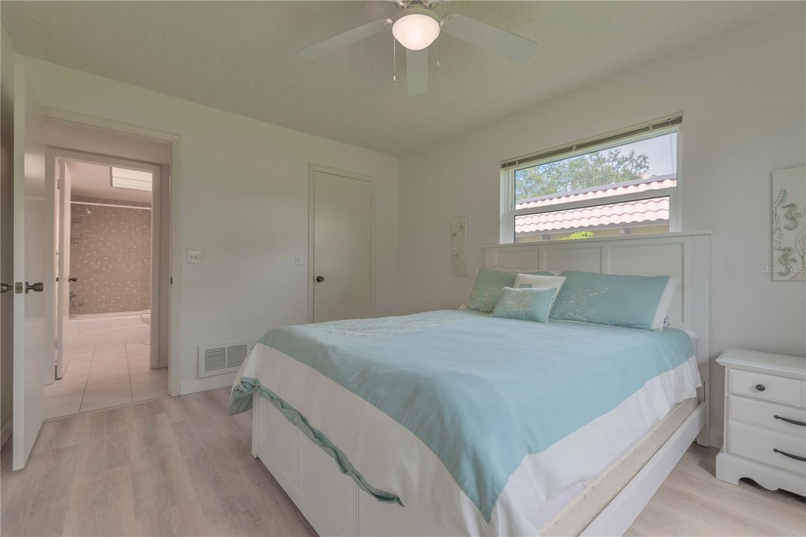 Guest bedroom.