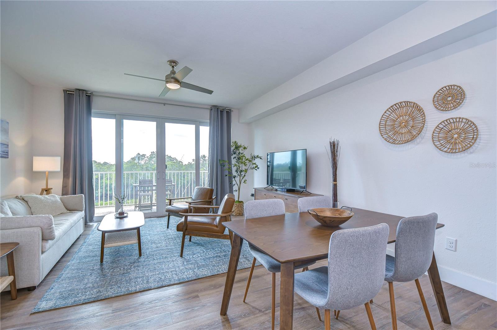 Open floor plan with tons of natural light!