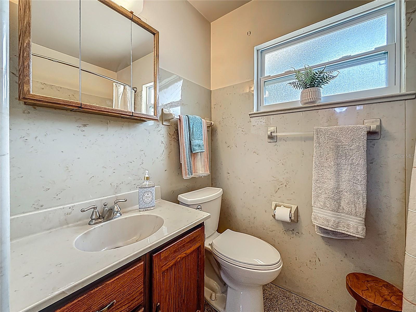 2nd Bathroom