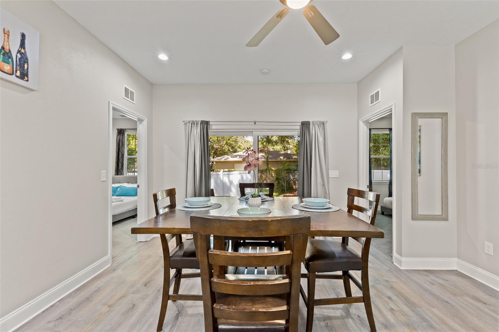 Dining room / flex space