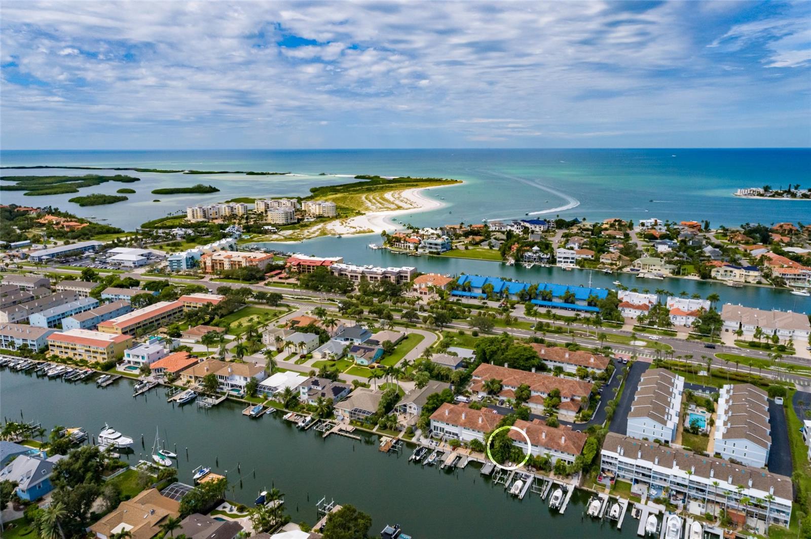 Easy drive to pristine nature trails and beaches