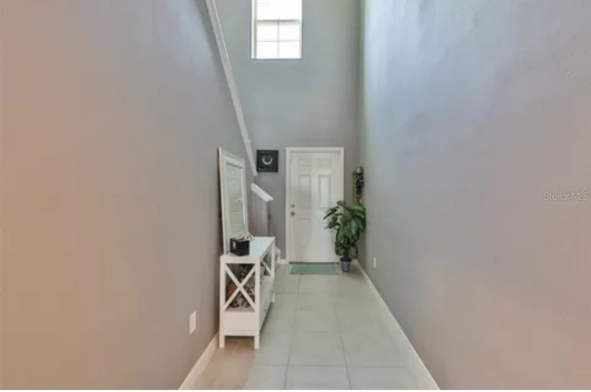 ENTRY/FOYER