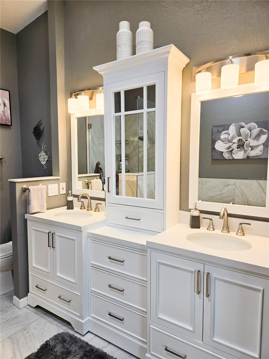 Top Quality "Spa" Style Primary Bathroom