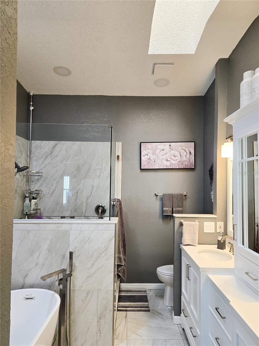 Top Quality "Spa" Style Primary Bathroom