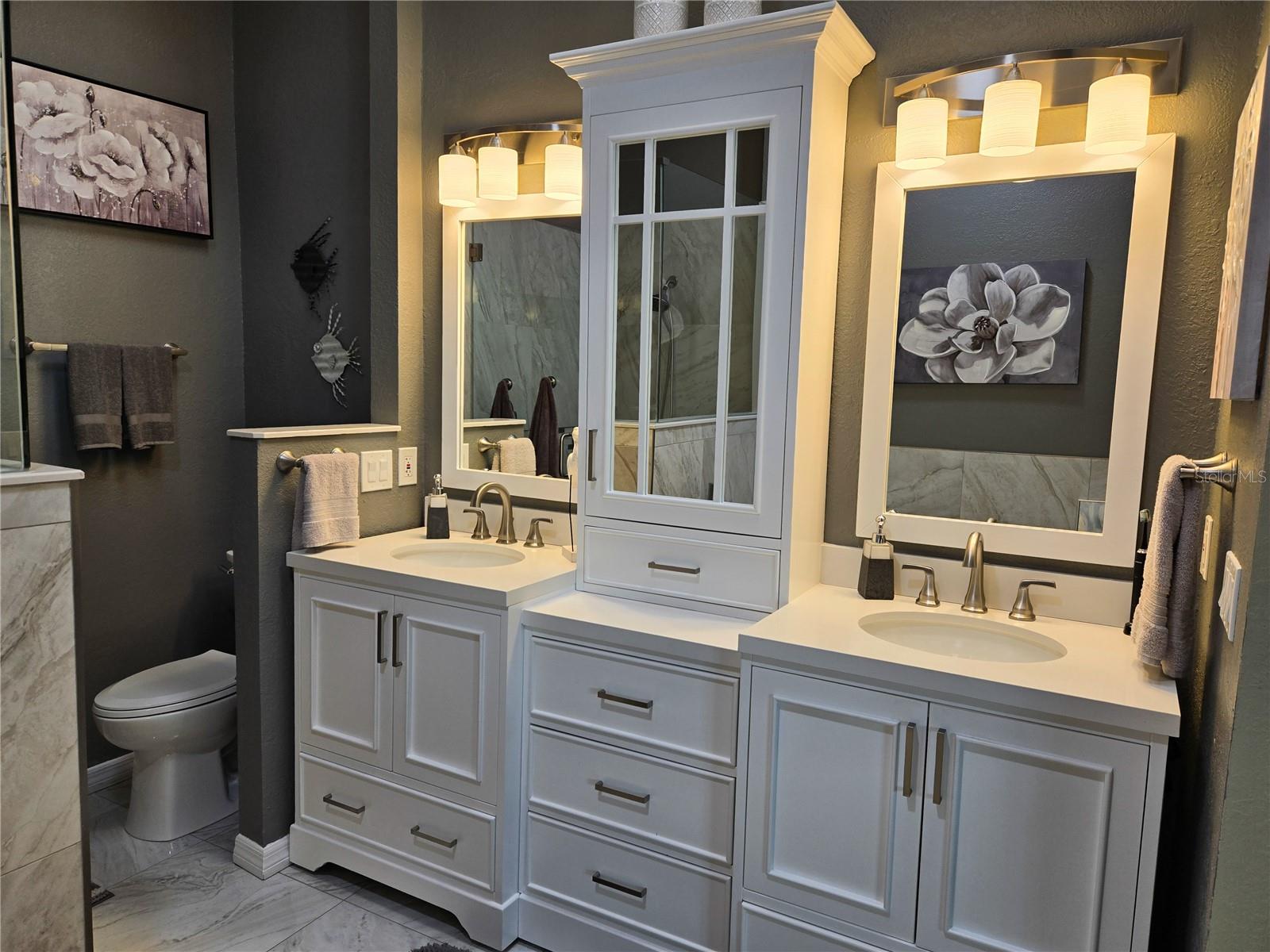 Top Quality "Spa" Style Primary Bathroom