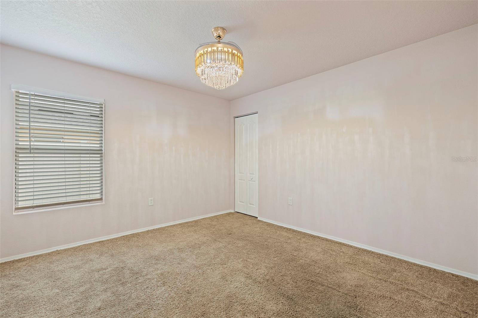 Bedroom 2 (11'10 x 11)