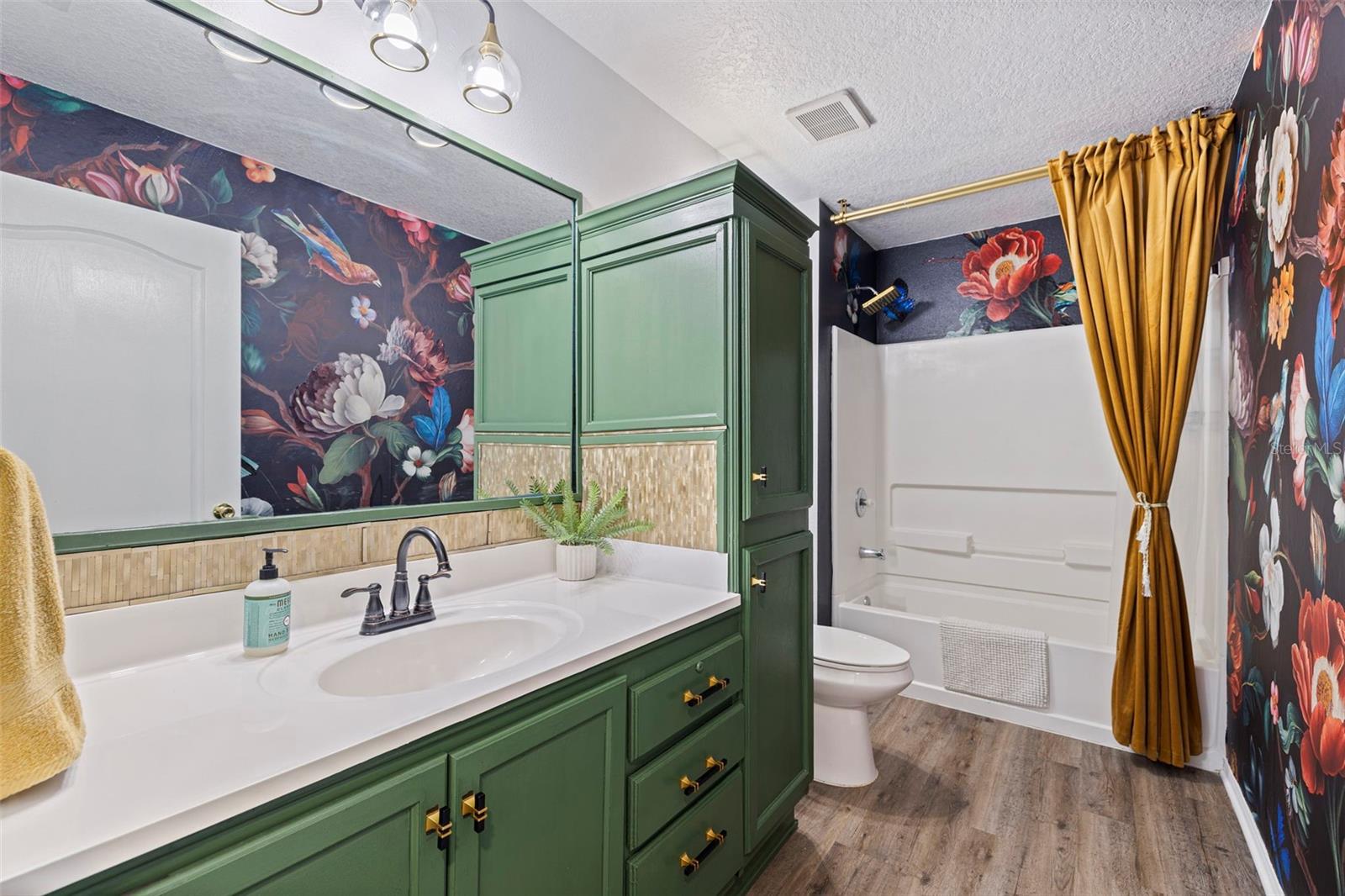 2nd Bathroom