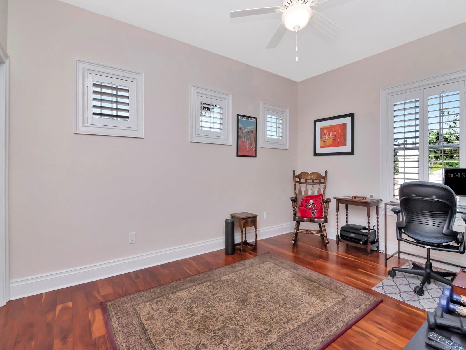 Secondary bedroom