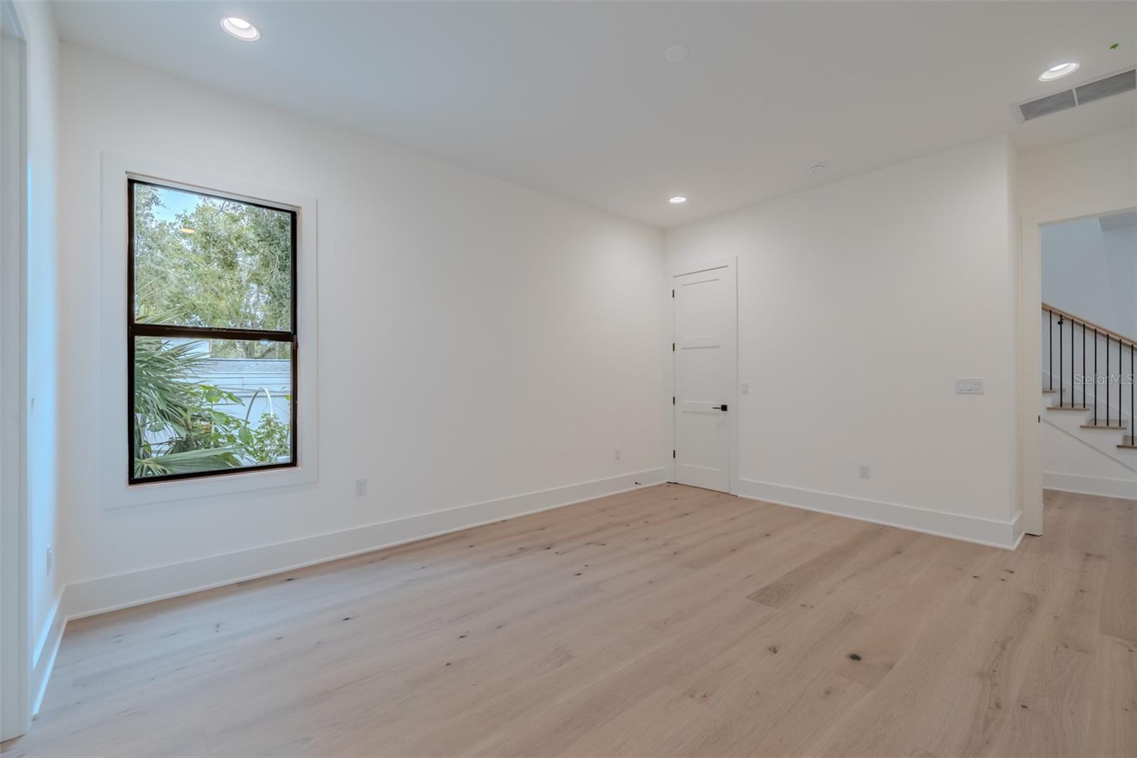 1st floor guest room - bedroom 5