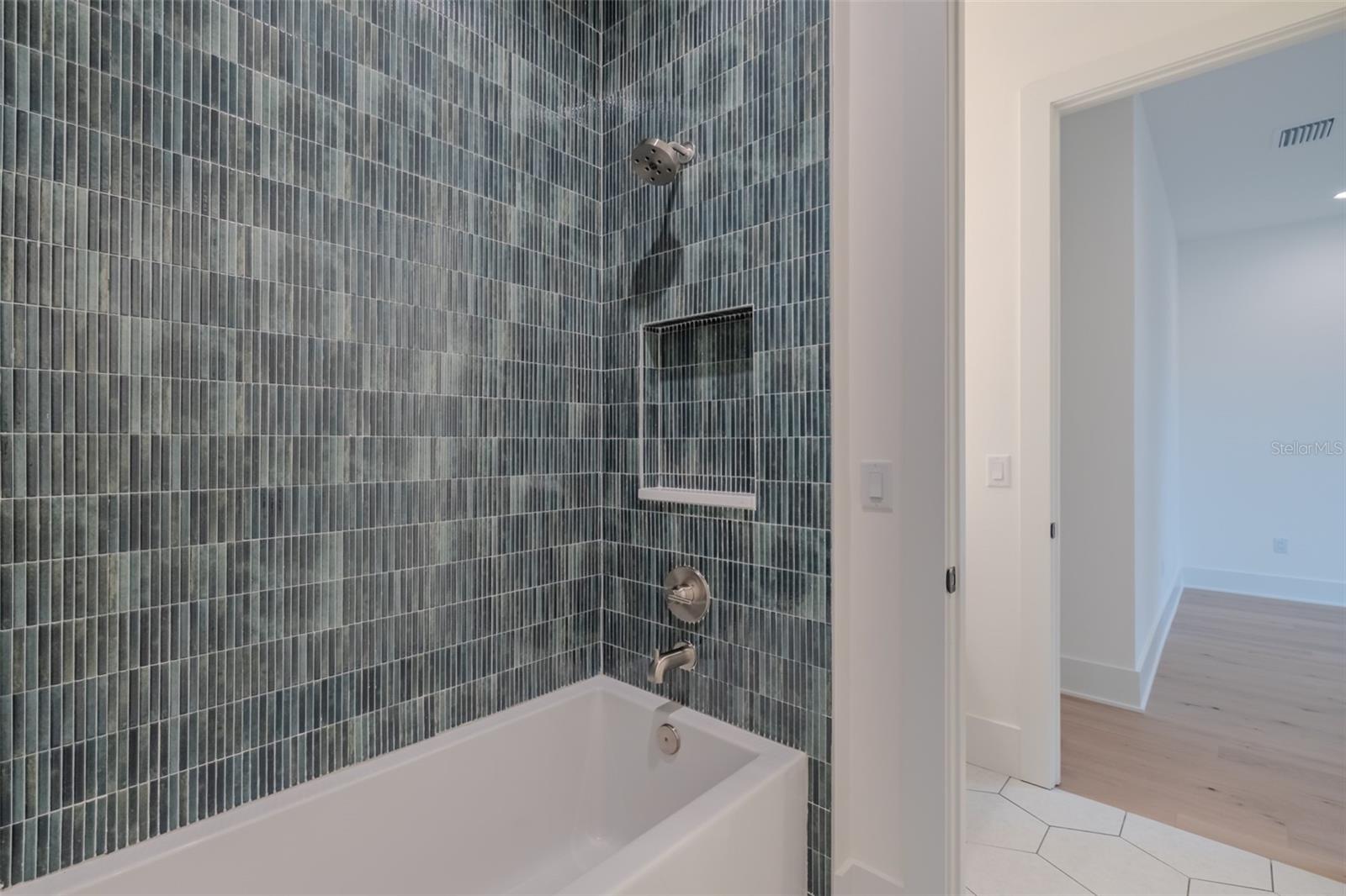 Jack n Jill tub and shower
