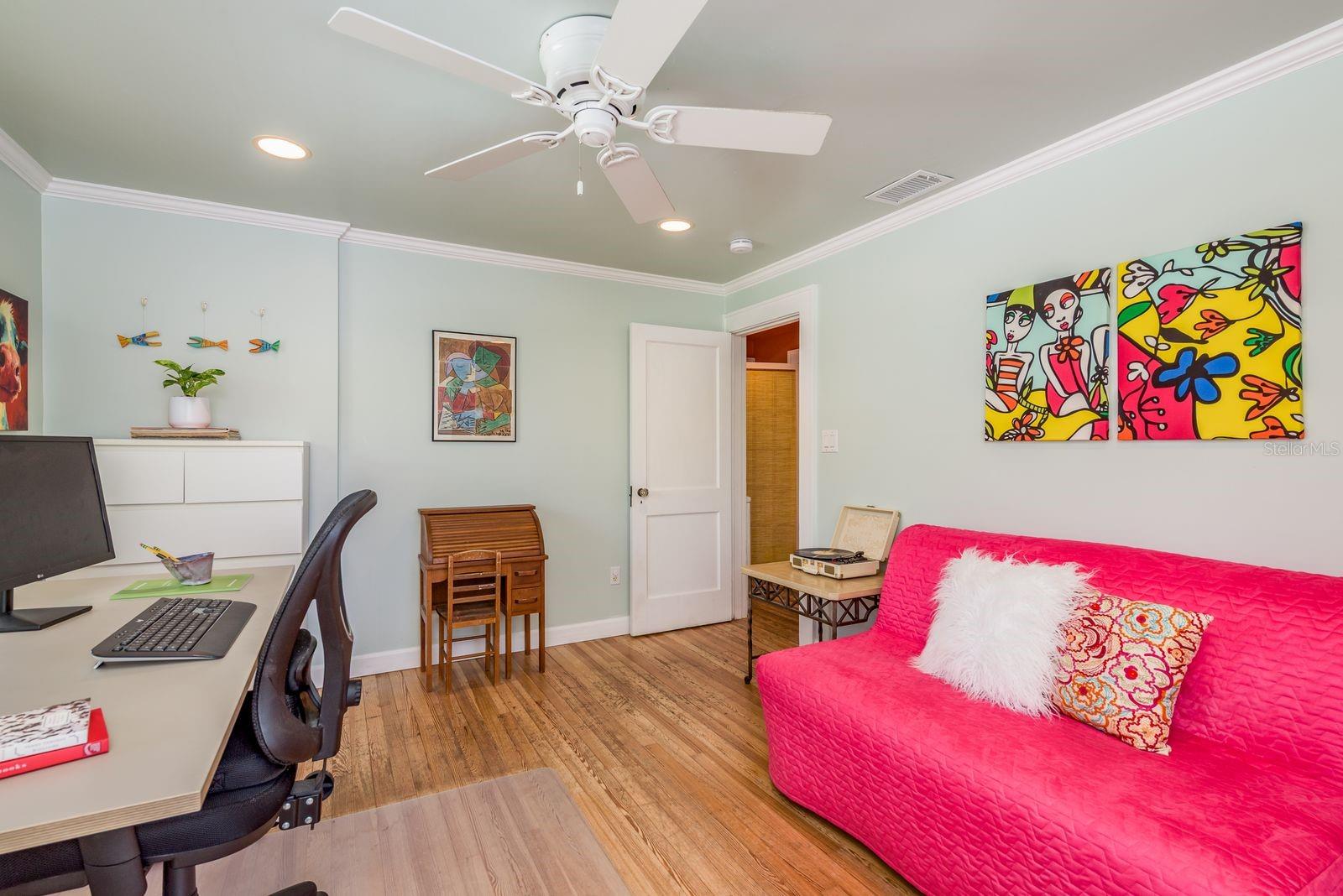 BEDROOM 2