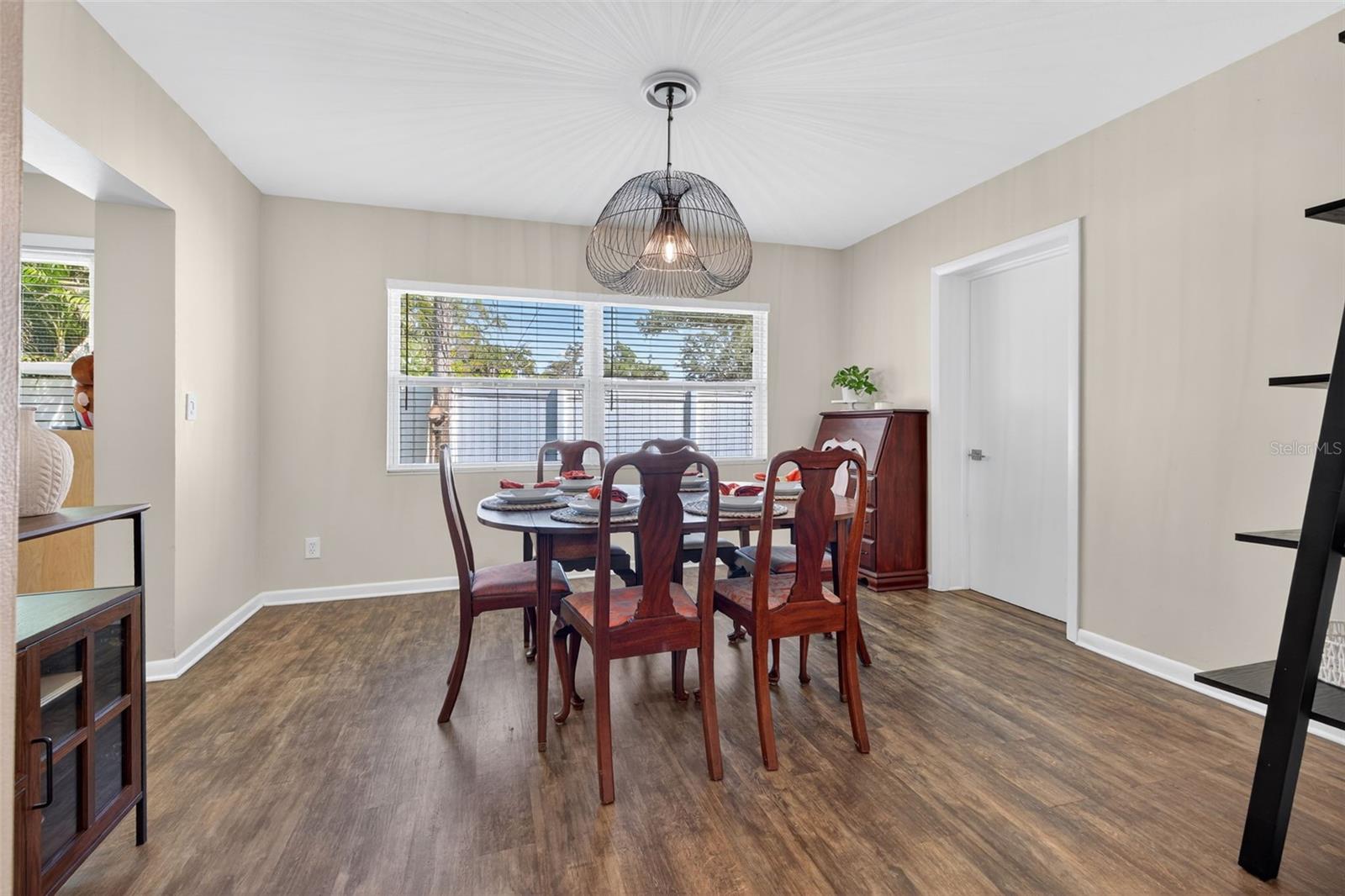 Formal dining room