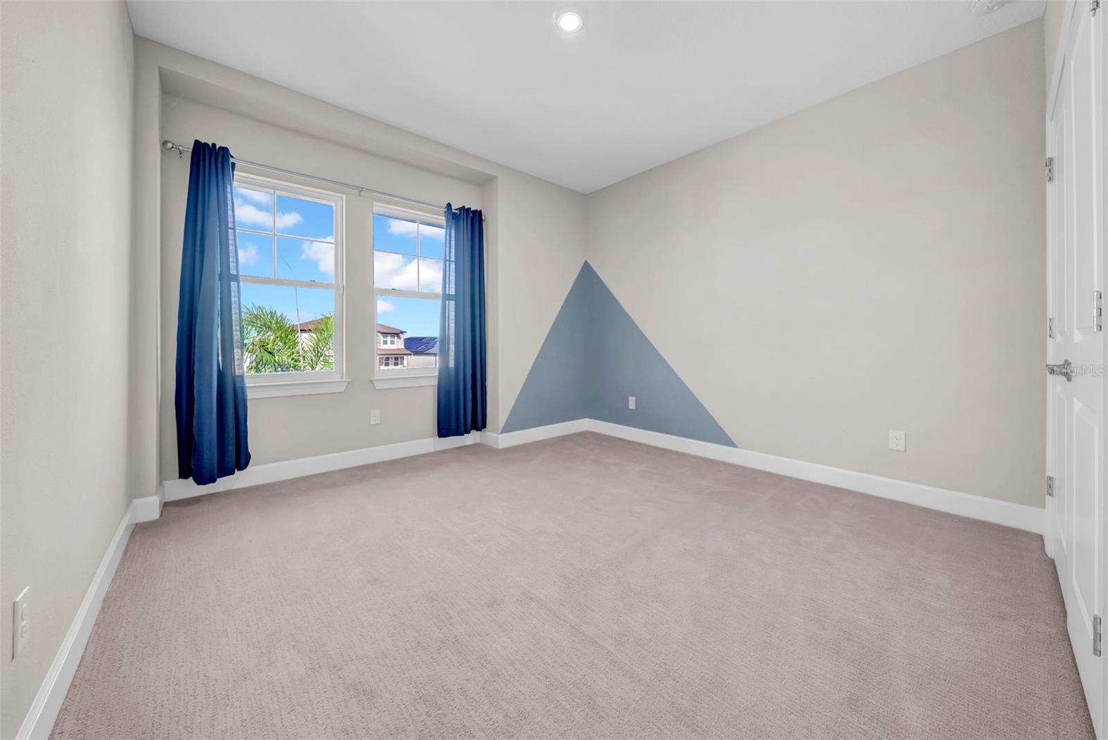 2nd bedroom