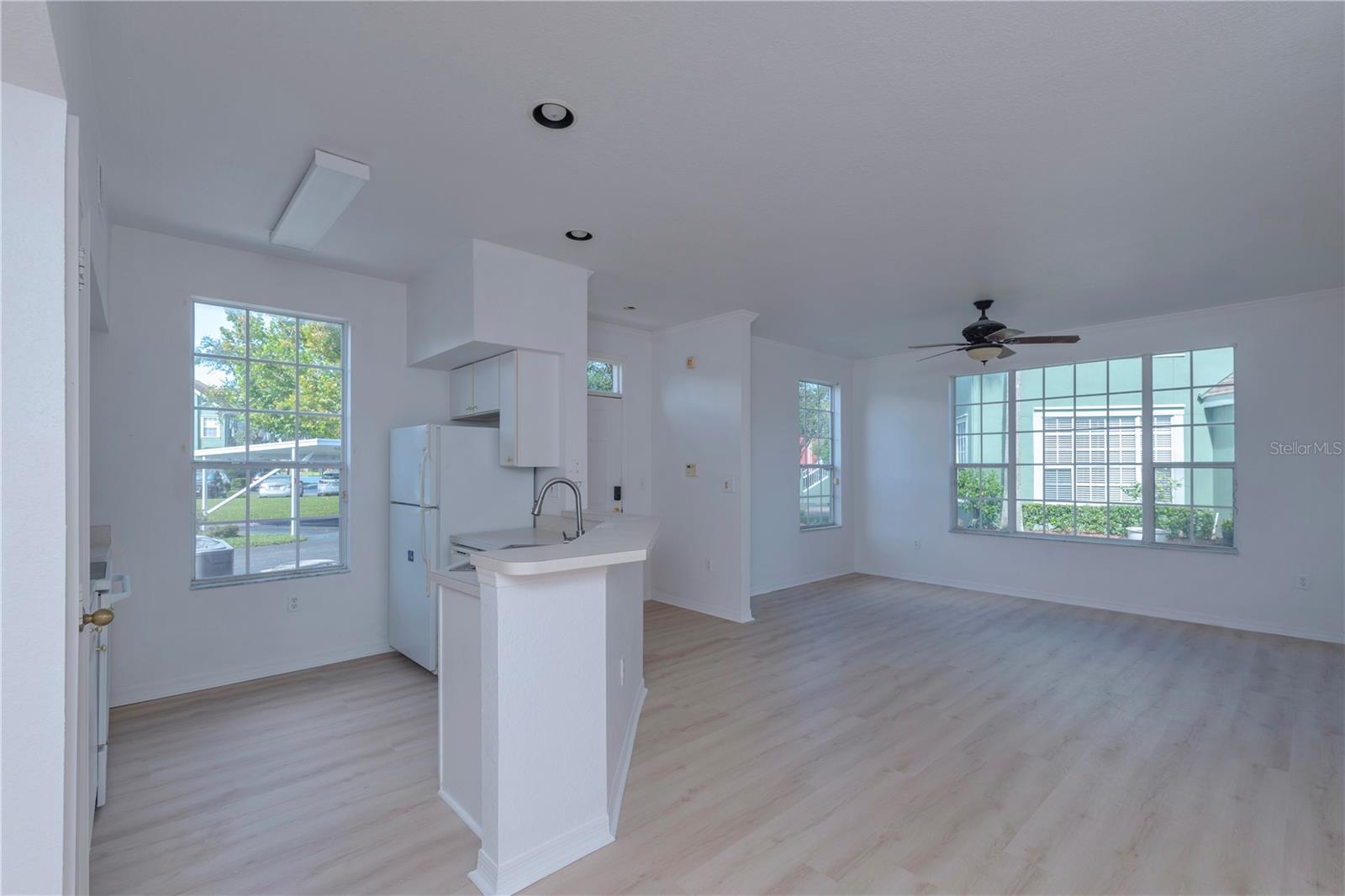 Kitchen with breakfast bar.