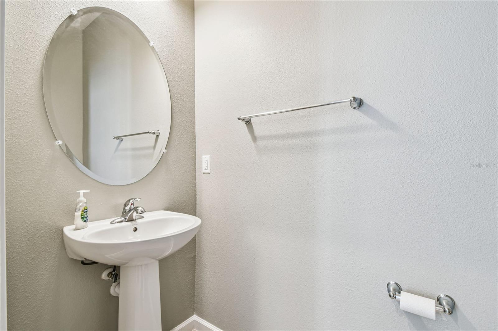 1/2 Bath, 1st floor