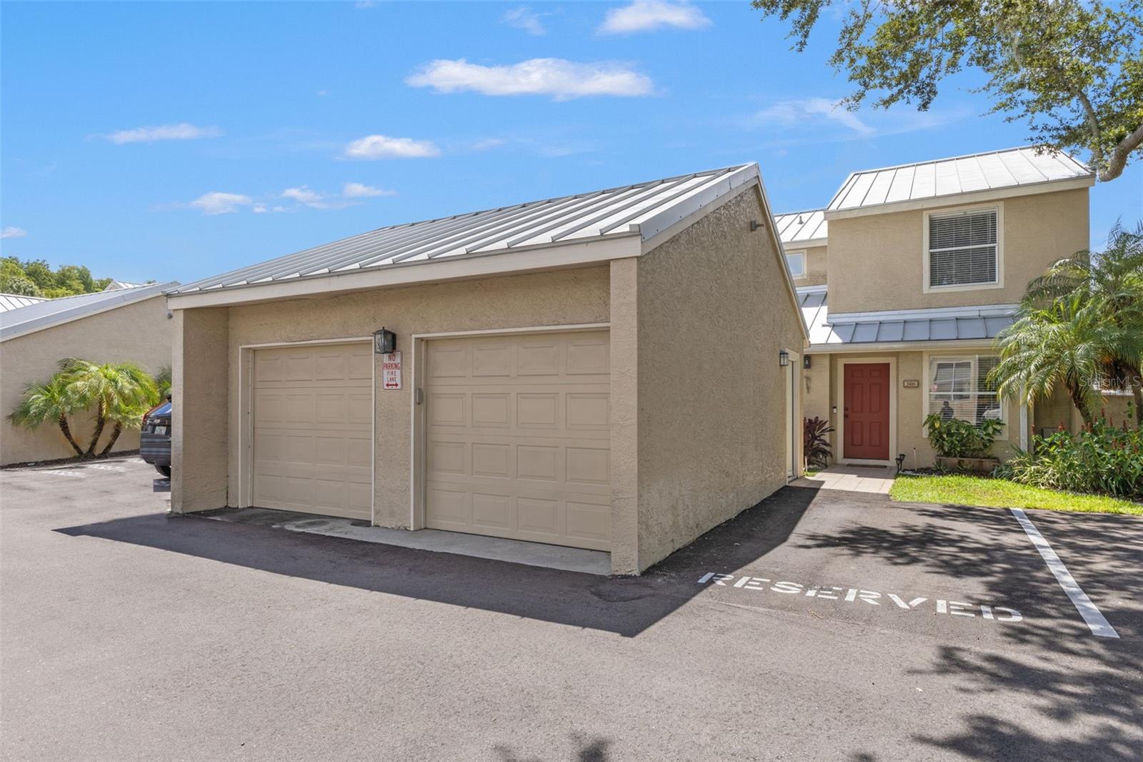 detached garage