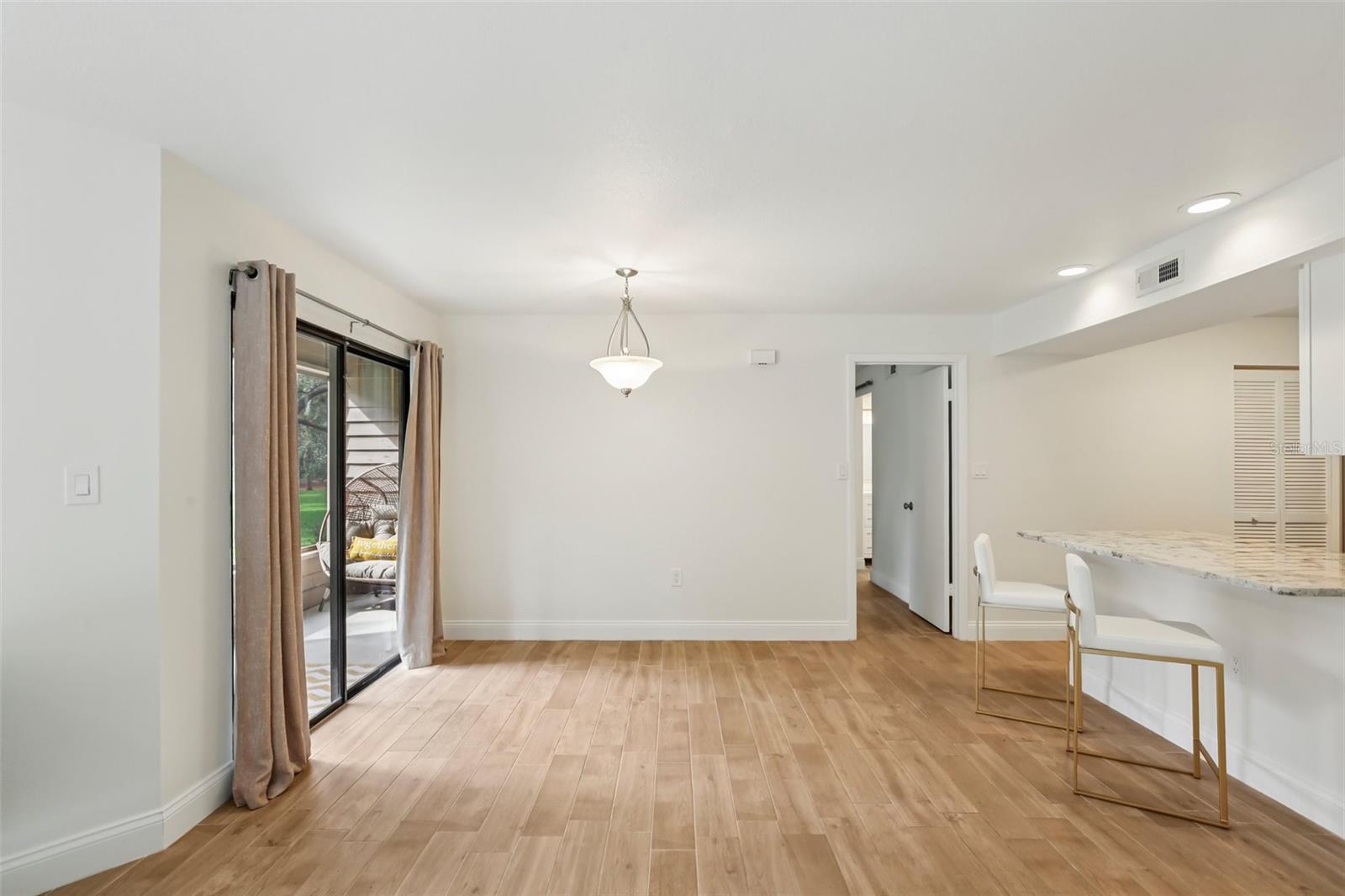 Large dining area - great for big gatherings!